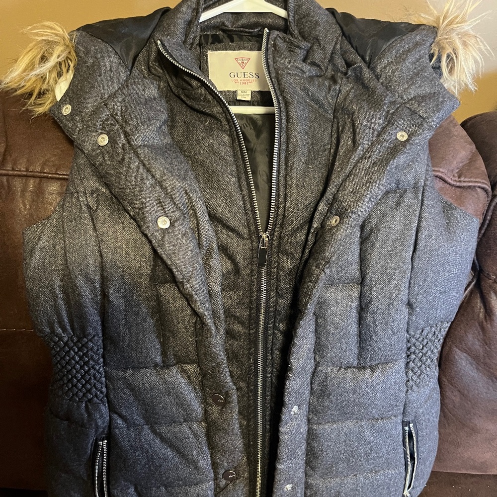 Guess woman’s vest